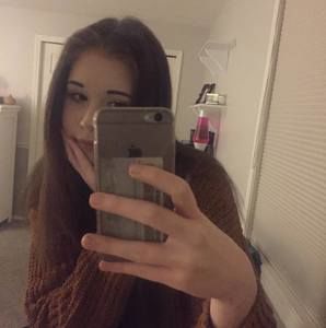 Meet your Posher, Elise